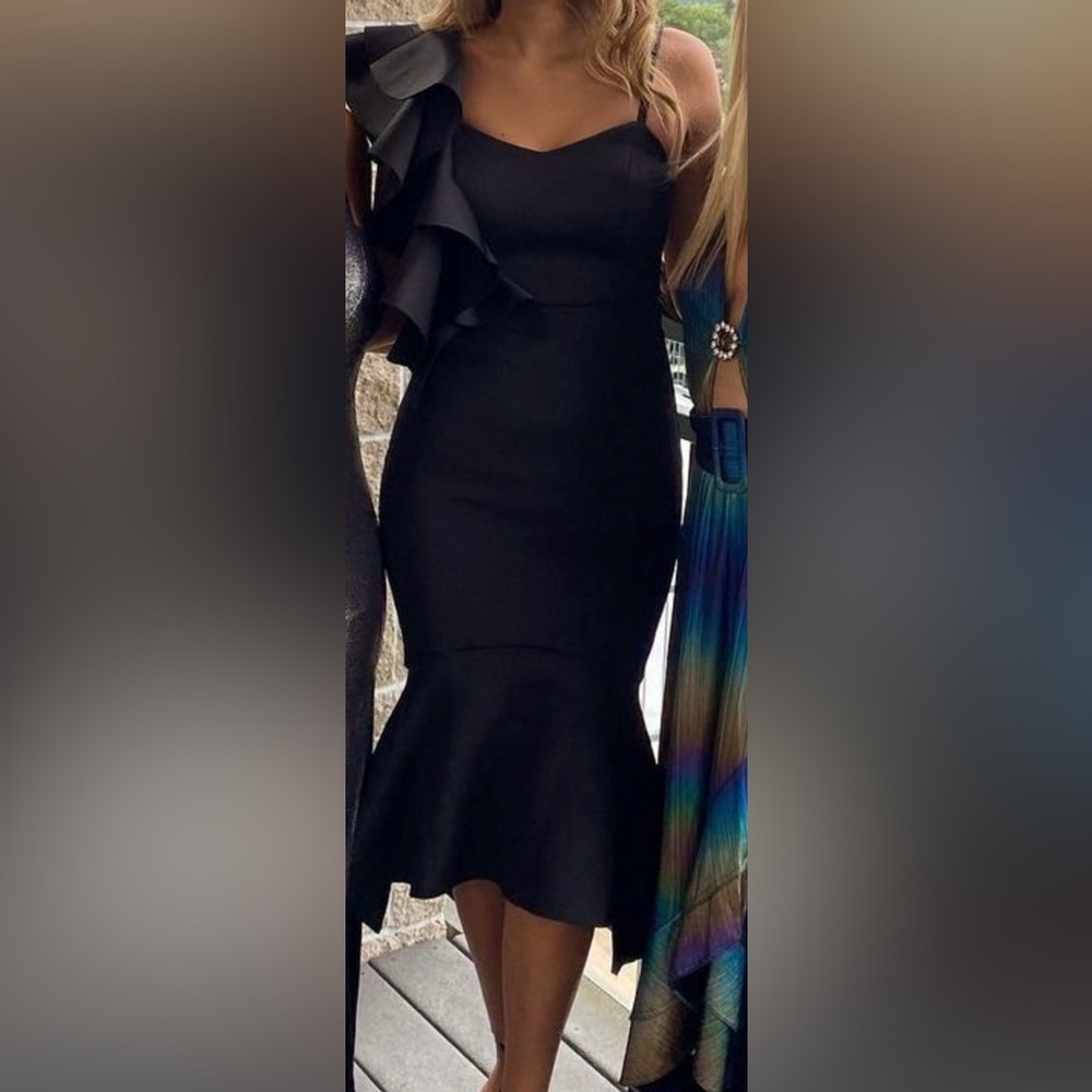 Black Mermaid Ruffle Midi Dress